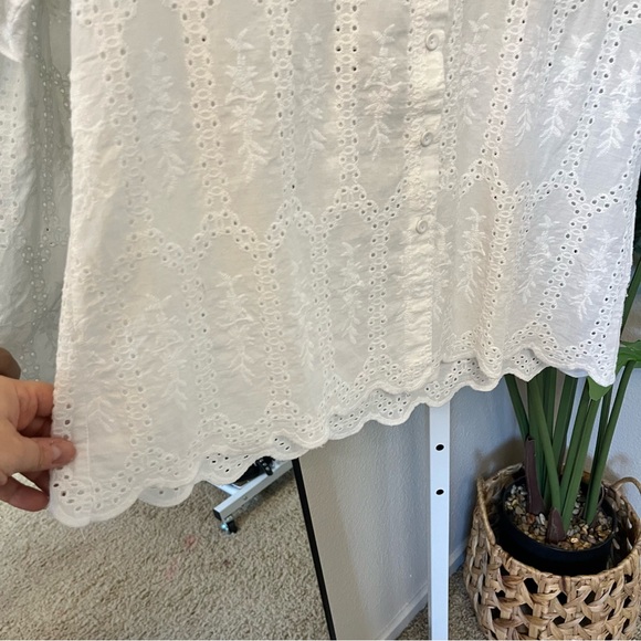 🤍 White Eyelet Embroidered Button-Up Blouse Sz M | 100% Cotton | AMISU - Picture 7 of 9